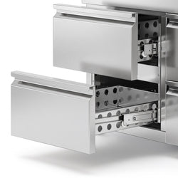 Stół chłodniczy ECO – 2230 x 700 mm – z 2 drzwiami – 4 szufladami – z obrzeżem