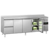 Stół chłodniczy ECO – 2230 x 700 mm – z 3 drzwiami – 2 szufladami – z obrzeżem