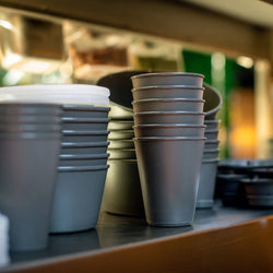 (24 sztuki) Kubki wielokrotnego użytku – 400 ml – szare