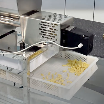 Elektryczna maszynka do makaronu - 4,2 kg/h - 370 W - wraz z obcinarką do makaronu - Prime Gastro