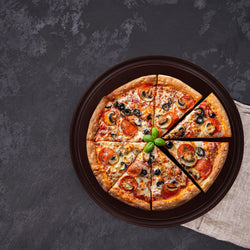 Talerz do pizzy z polietylenu – średnica 240 mm – z rowkiem – brązowy