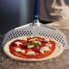Łopata do pizzy AZZURRA – perforowana – aluminium – 450 x 450 mm