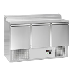 Stół przygotowawczy mini ECO – 1368 mm – na 8x GN 1/6 – z 3 drzwiami