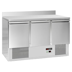 Stół chłodniczy ECO - 1370x700 mm - z 3 drzwiami & z panelem tylnym