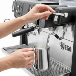 WEGA | Polar – Ekspres do kawy kolbowy – 2 grupy – 5,2 kW – z licznikiem porcji – ekran dotykowy – stal nierdzewna