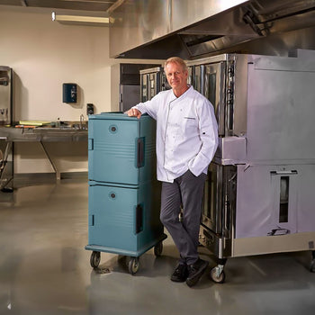 Cambro | ULTRA CAMCARTS® - Pojemnik termiczny na 8 pojemników GN 1/1 - kolor niebieski łupkowy - Prime Gastro