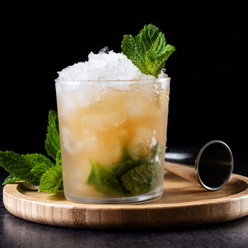 Kruszyarka do lodu płatkowego do montażu na blacie - 2 kg/min - regulowana wielkość kostek lodu - biała - Prime Gastro