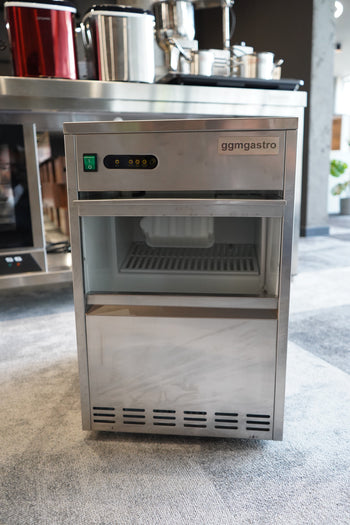 Kostkarka do lodu - Wydrążony cylinder - 28 kg/ 24 godz. - Chłodzona wodą - Prime Gastro