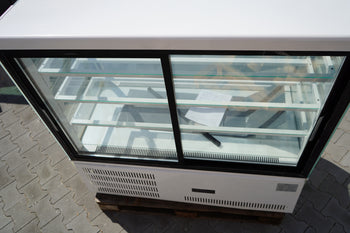 Lada cukiernicza - 1300 mm - z oświetleniem LED i 3 półkami - Prime Gastro