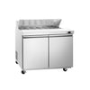 Stół przygotowawczy PREMIUM – 1230 mm – 396 L – z 2 drzwiami – z 12 pojemnikami GN 1/6 – w stylu amerykańskim
