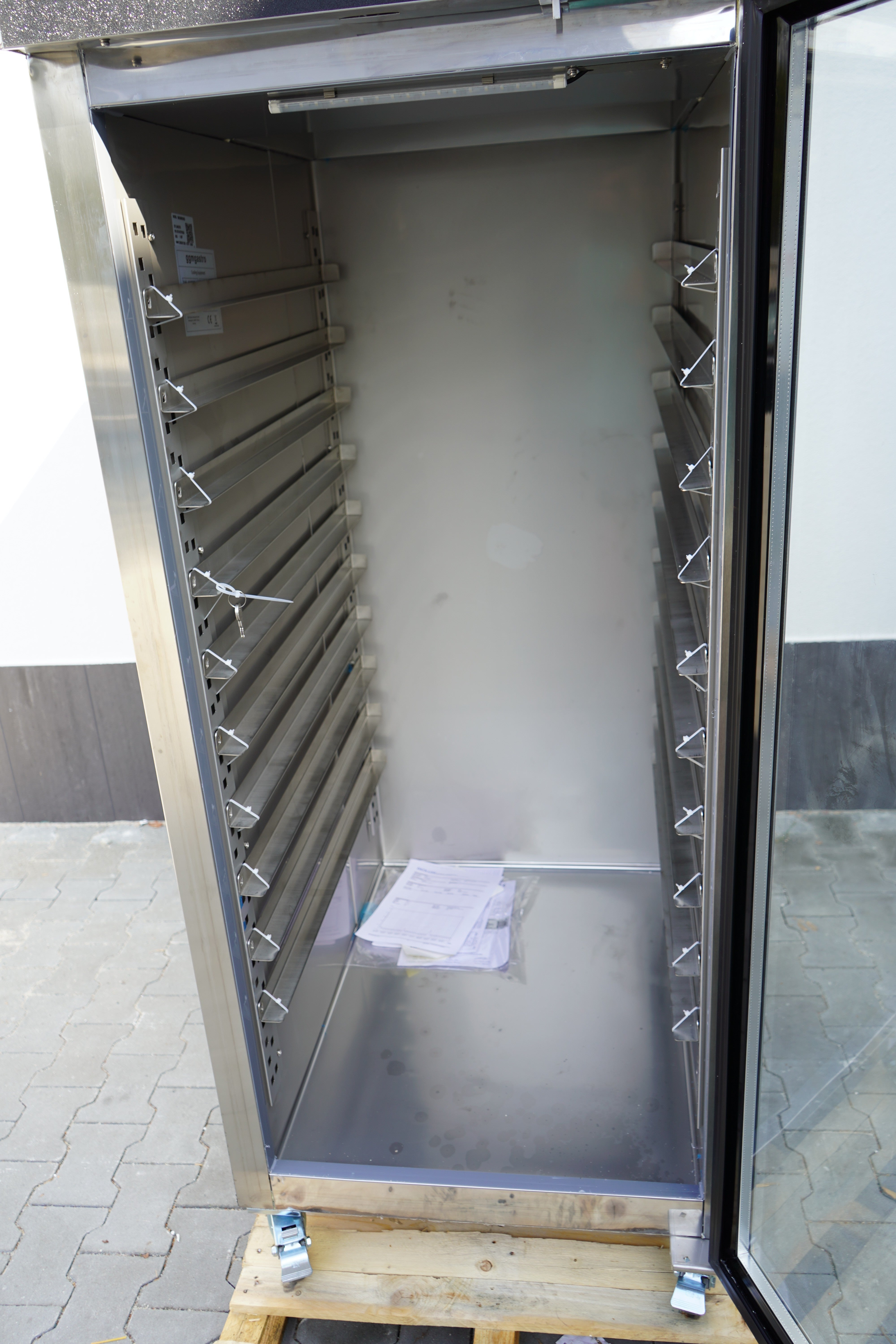 PREMIUM stainless steel bakery refrigerated cabinet - EN 60x80 - 800 liters - with 1 glass door