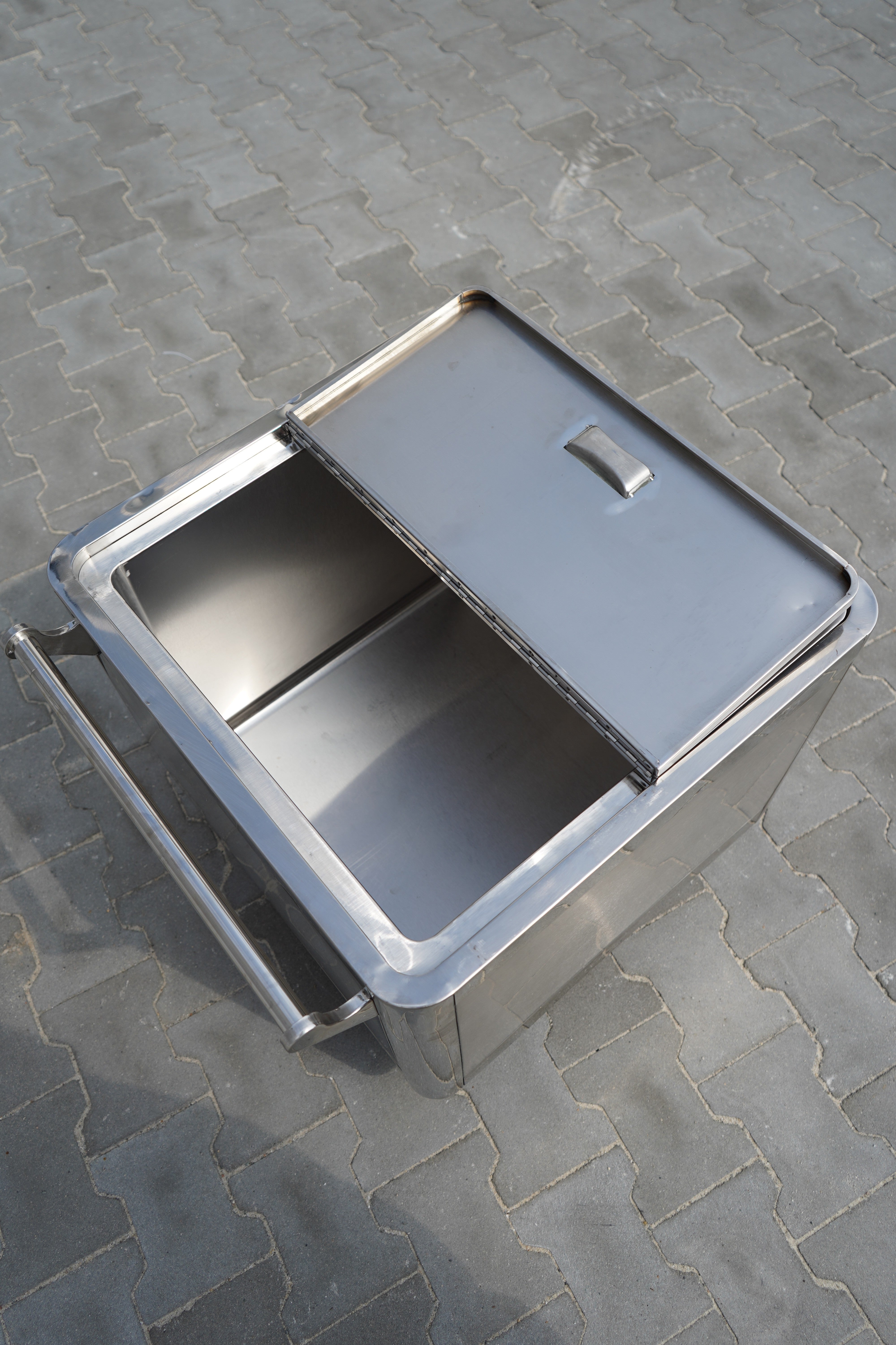 Flour trolley / ingredients trolley - 156 liters - made of stainless steel