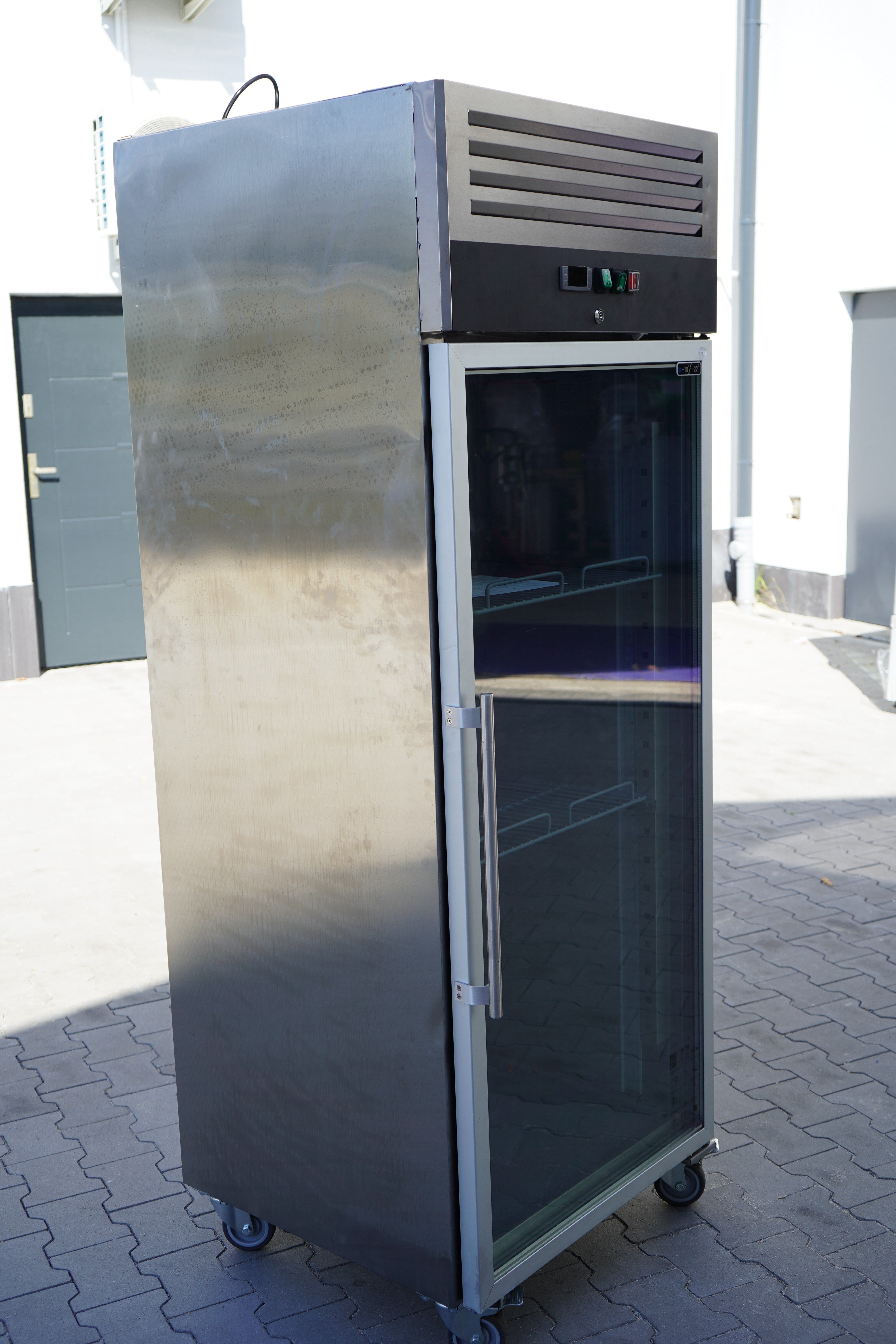 ECO stainless steel freezer - 600 liters - with 1 glass door